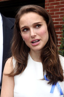 2012-0504 Natalie Portman -- Audrey Hepburn Childrens House at HUMC -- Anniversary Celebration