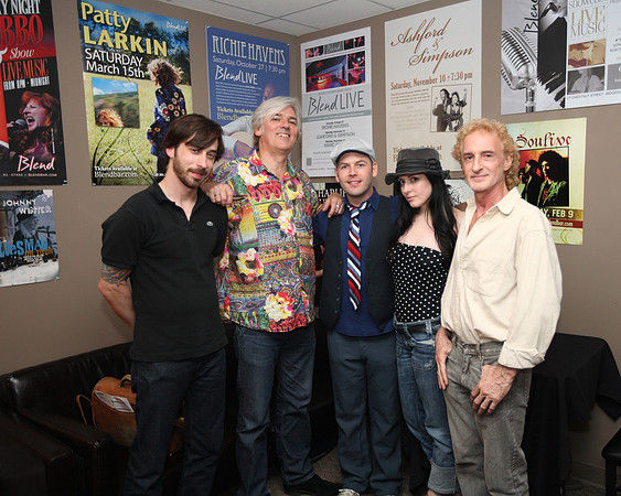 Robyn Hitchcock with Bob Suede & friends